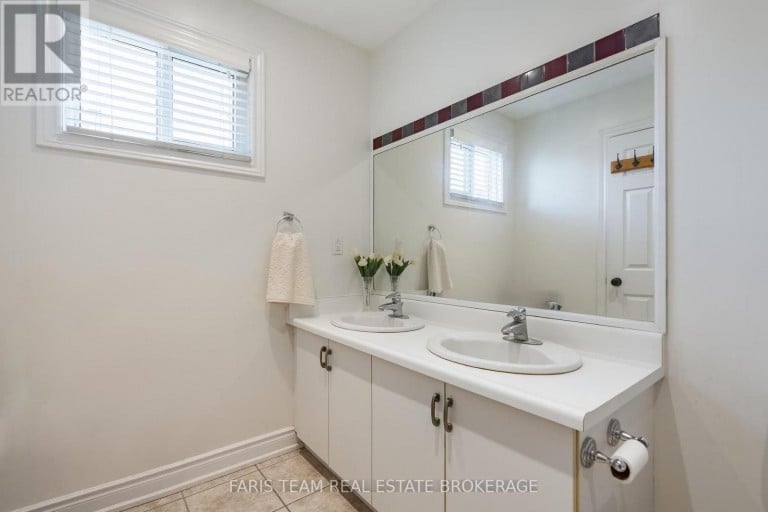 503 GROVE STREET E, Barrie (Grove East), Ontario, L4M5Z4