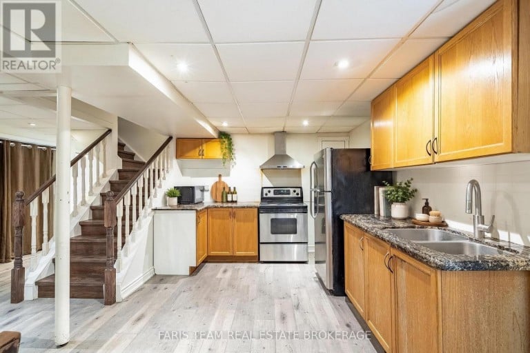 503 GROVE STREET E, Barrie (Grove East), Ontario, L4M5Z4