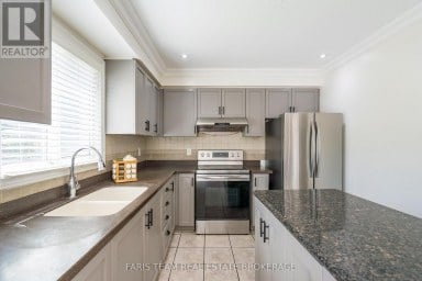 503 GROVE STREET E Barrie (Grove East) Ontario photo 6