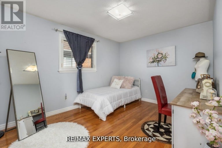 482 MALAGA ROAD, Mississauga (Fairview), Ontario, L5B3W2