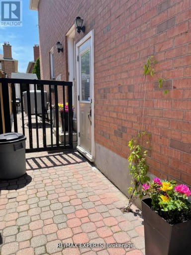 482 MALAGA ROAD, Mississauga (Fairview), Ontario, L5B3W2