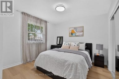 8 LENECK AVENUE Brampton (Northwood Park) Ontario photo 22