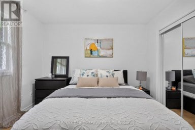 8 LENECK AVENUE Brampton (Northwood Park) Ontario photo 23