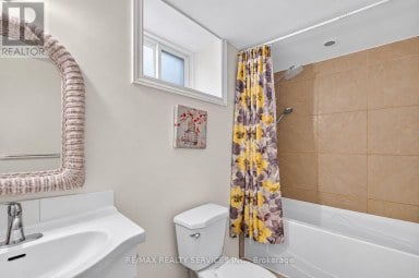 8 LENECK AVENUE Brampton (Northwood Park) Ontario photo 39