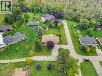 298 WOODVIEW Drive Atwood Ontario photo 1