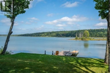 760 Finns Bay RD N Laird Ontario photo 12