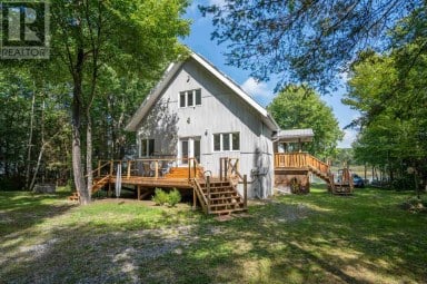 760 Finns Bay RD N Laird Ontario photo 3