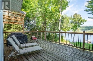 760 Finns Bay RD N Laird Ontario photo 7