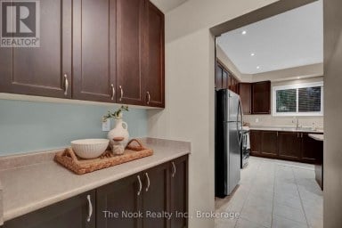 81 COLVILLE AVENUE S Clarington (Bowmanville) Ontario photo 11