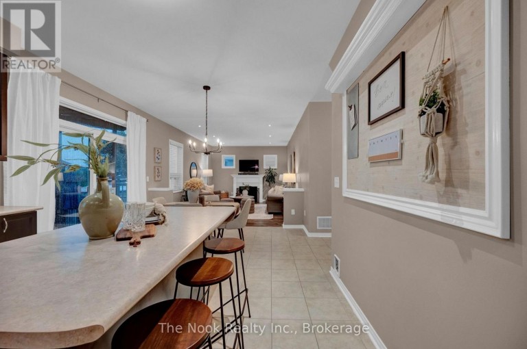 81 COLVILLE AVENUE S, Clarington (Bowmanville), Ontario, L1C0H8