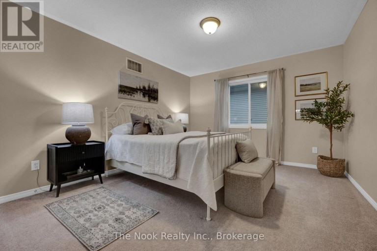 81 COLVILLE AVENUE S, Clarington (Bowmanville), Ontario, L1C0H8