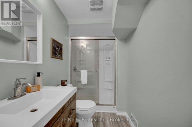 81 COLVILLE AVENUE S Clarington (Bowmanville) Ontario photo 33