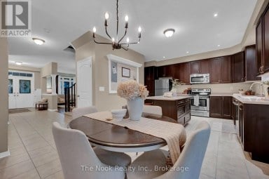 81 COLVILLE AVENUE S Clarington (Bowmanville) Ontario photo 9