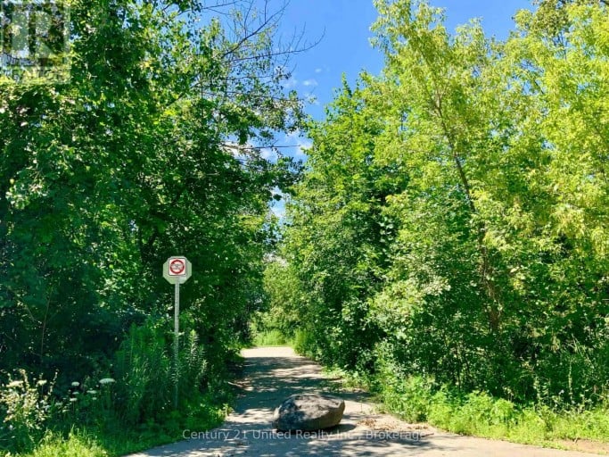 130 ROPER DRIVE, Peterborough (Monaghan Ward 2), Ontario, K9J6K6