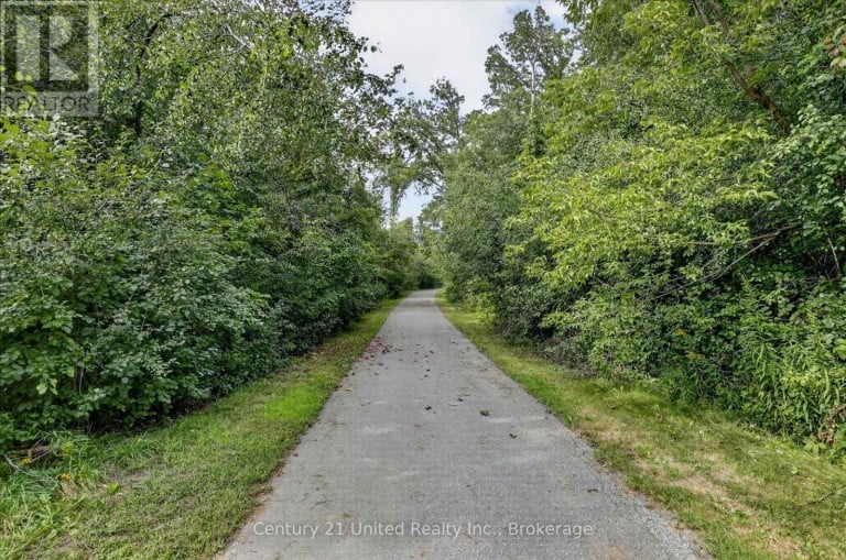 130 ROPER DRIVE, Peterborough (Monaghan Ward 2), Ontario, K9J6K6