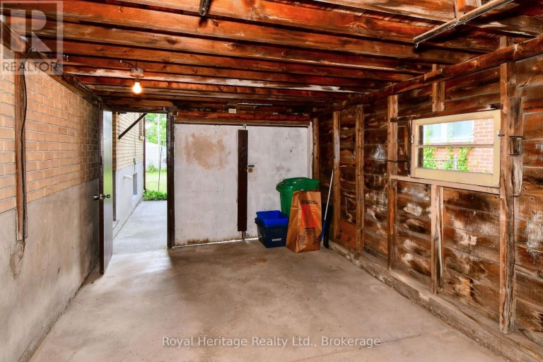 476 KING GEORGE STREET, Peterborough (Otonabee Ward 1), Ontario, K9J1S1
