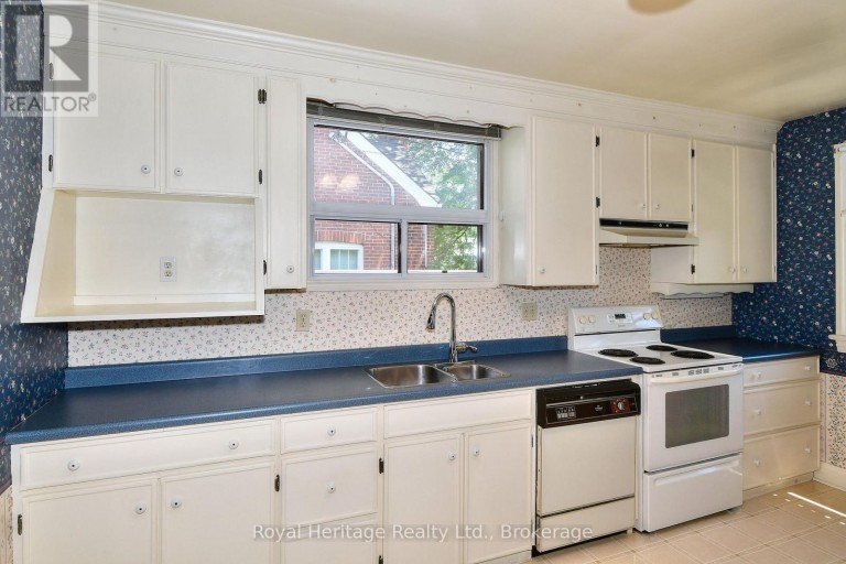 476 KING GEORGE STREET, Peterborough (Otonabee Ward 1), Ontario, K9J1S1