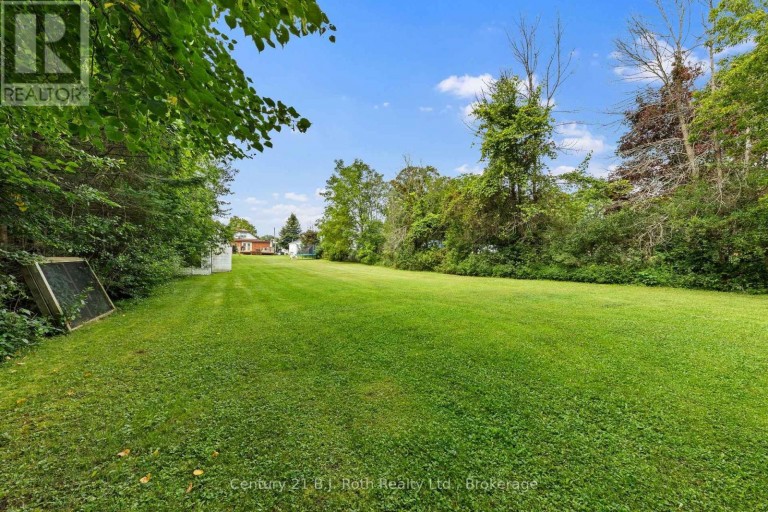 15 LUCY STREET, Penetanguishene, Ontario, L9M1K7