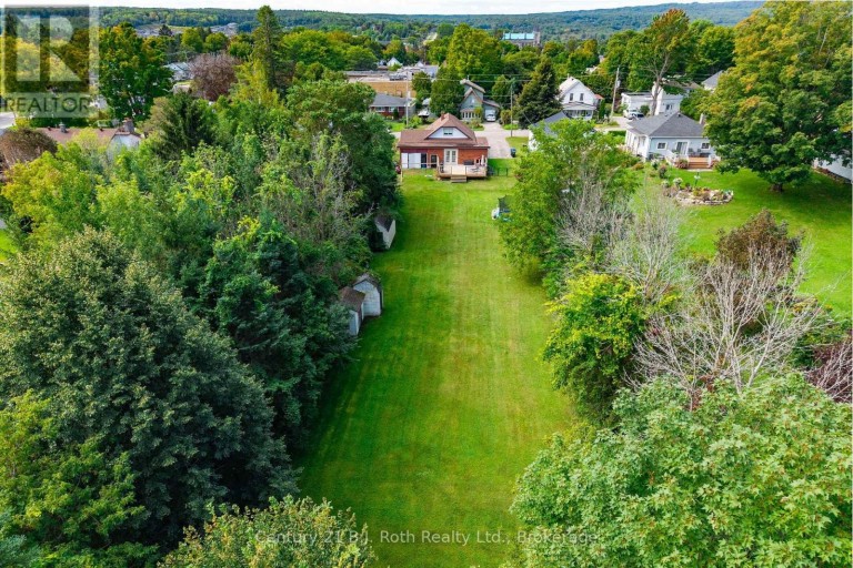 15 LUCY STREET, Penetanguishene, Ontario, L9M1K7