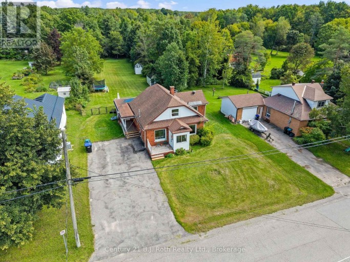 15 LUCY STREET, Penetanguishene, Ontario, L9M1K7
