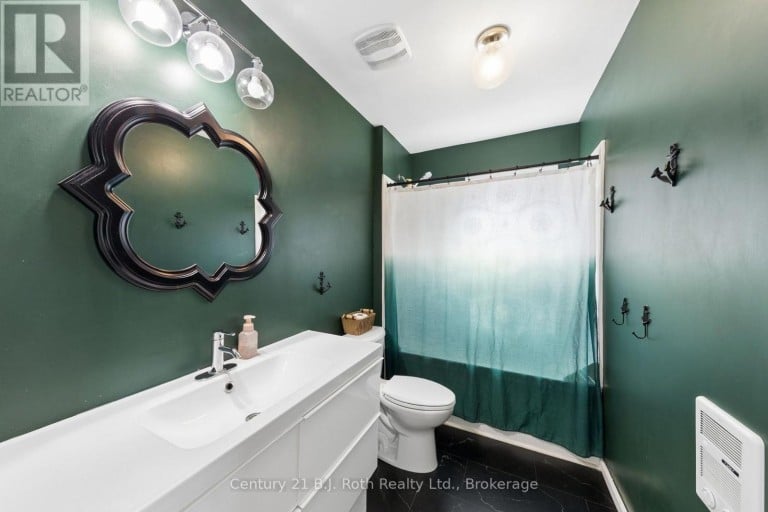 15 LUCY STREET, Penetanguishene, Ontario, L9M1K7