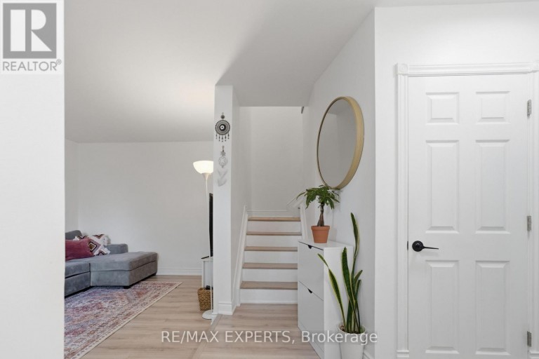 853 - 30 TANDRIDGE CRESCENT, Toronto (Elms-Old Rexdale), Ontario, M9W2P2