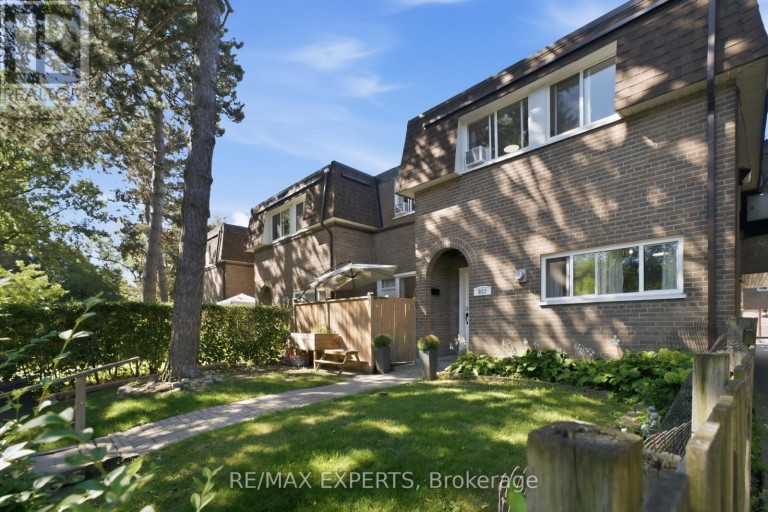 853 - 30 TANDRIDGE CRESCENT, Toronto (Elms-Old Rexdale), Ontario, M9W2P2