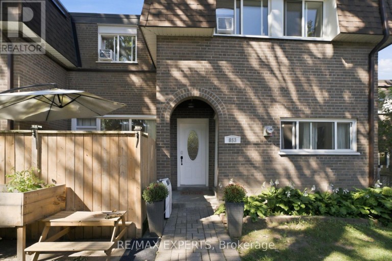 853 - 30 TANDRIDGE CRESCENT, Toronto (Elms-Old Rexdale), Ontario, M9W2P2