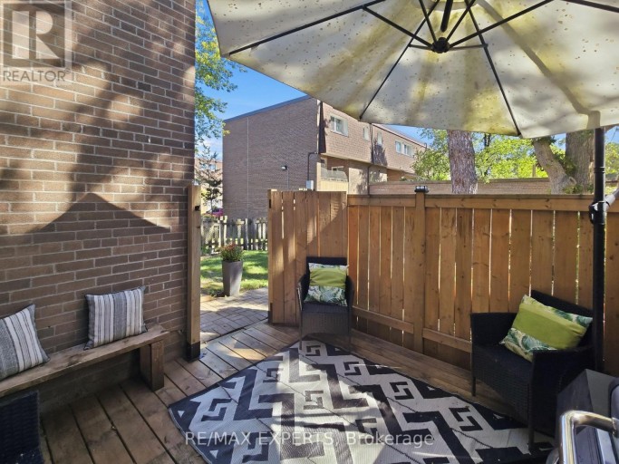 853 - 30 TANDRIDGE CRESCENT, Toronto (Elms-Old Rexdale), Ontario, M9W2P2
