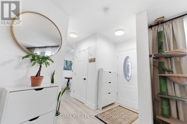 853 - 30 TANDRIDGE CRESCENT Toronto (Elms-Old Rexdale) Ontario photo 4