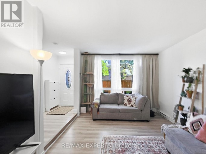 853 - 30 TANDRIDGE CRESCENT, Toronto (Elms-Old Rexdale), Ontario, M9W2P2