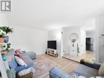 853 - 30 TANDRIDGE CRESCENT Toronto (Elms-Old Rexdale) Ontario photo 7