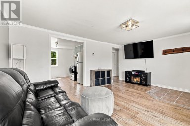 317 BAY STREET Brock (Beaverton) Ontario photo 10