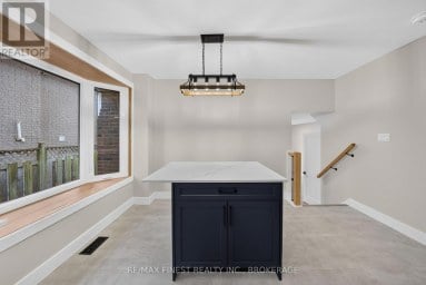530 ROOSEVELT DRIVE, Kingston (City SouthWest) Ontario