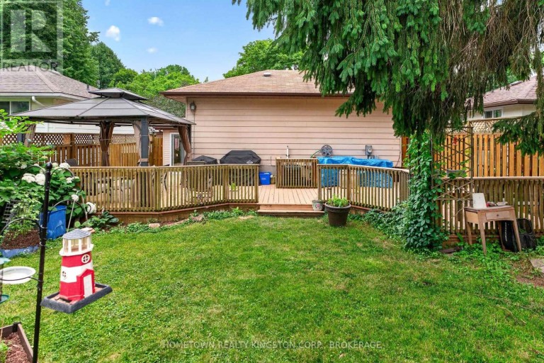 60 GUTHRIE DRIVE, Kingston (Rideau), Ontario, K7K5X5