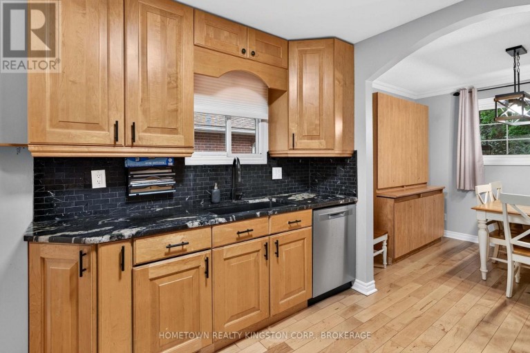 60 GUTHRIE DRIVE, Kingston (Rideau), Ontario, K7K5X5