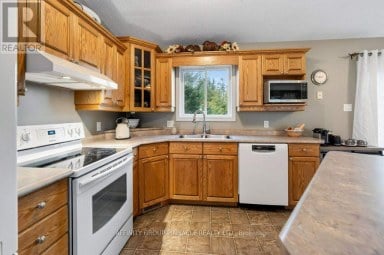 838 TRACEYS HILL ROAD Kawartha Lakes (Emily) Ontario photo 10