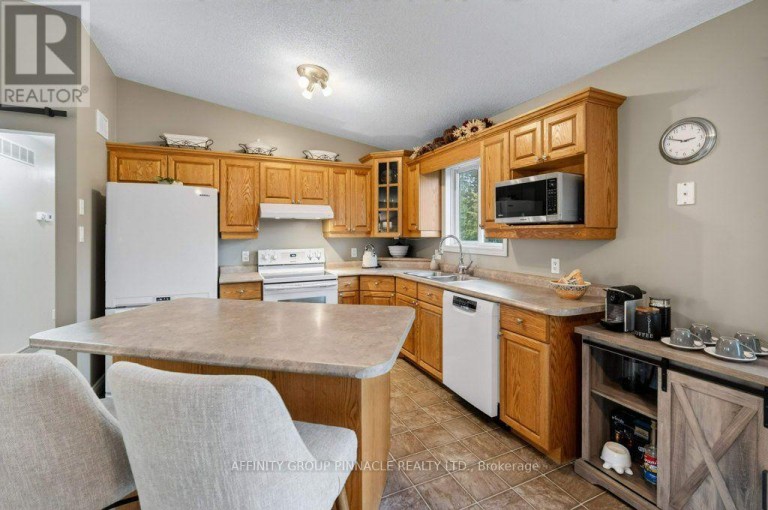 838 TRACEYS HILL ROAD, Kawartha Lakes (Emily), Ontario, K0L2W0