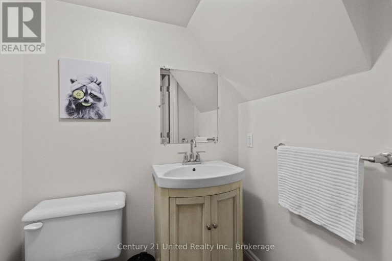 15 LAKEFIELD COURT, Selwyn, Ontario, K0L2H0