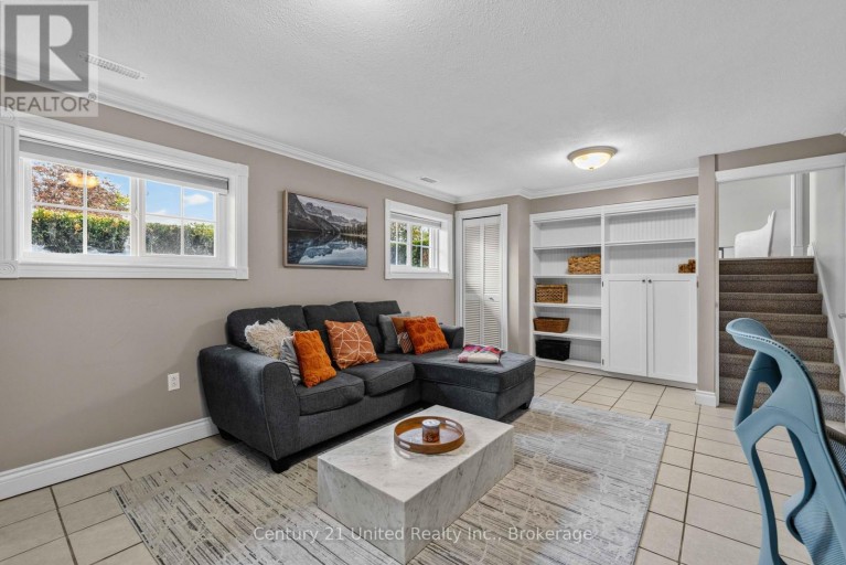 15 LAKEFIELD COURT, Selwyn, Ontario, K0L2H0