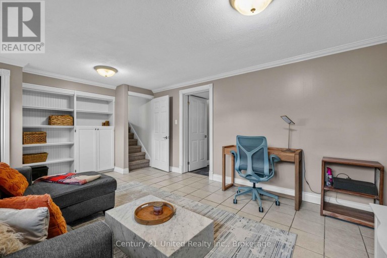 15 LAKEFIELD COURT, Selwyn, Ontario, K0L2H0