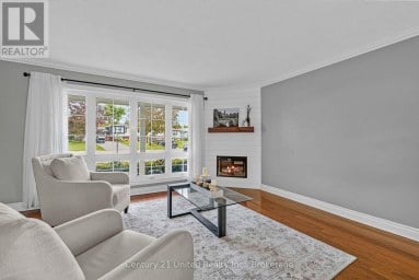 15 LAKEFIELD COURT Selwyn Ontario photo 3