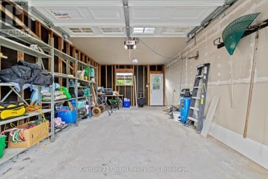 15 LAKEFIELD COURT Selwyn Ontario photo 41