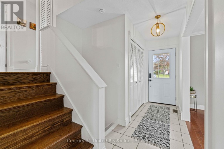 15 LAKEFIELD COURT, Selwyn, Ontario, K0L2H0