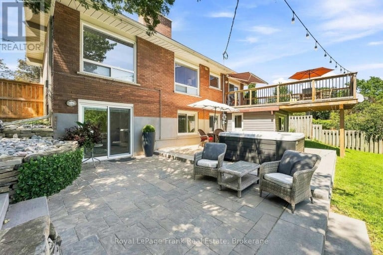 2 CRESTWOOD AVENUE, Peterborough (Monaghan Ward 2), Ontario, K9J1M8