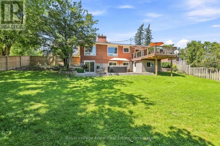 2 CRESTWOOD AVENUE, Peterborough (Monaghan Ward 2), Ontario, K9J1M8