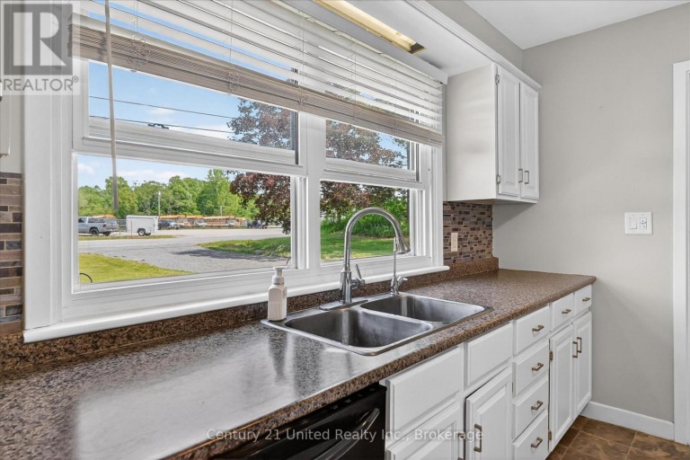 323 ST LAWRENCE STREET W, Centre Hastings, Ontario, K0K2K0