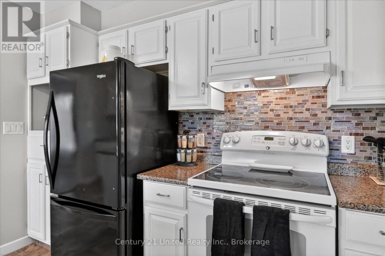 323 ST LAWRENCE STREET W, Centre Hastings, Ontario, K0K2K0