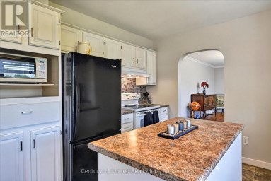 323 ST LAWRENCE STREET W Centre Hastings Ontario photo 18