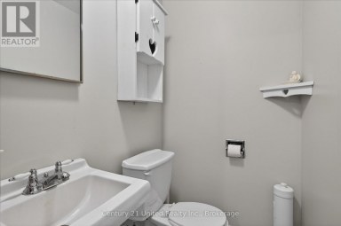 323 ST LAWRENCE STREET W Centre Hastings Ontario photo 34